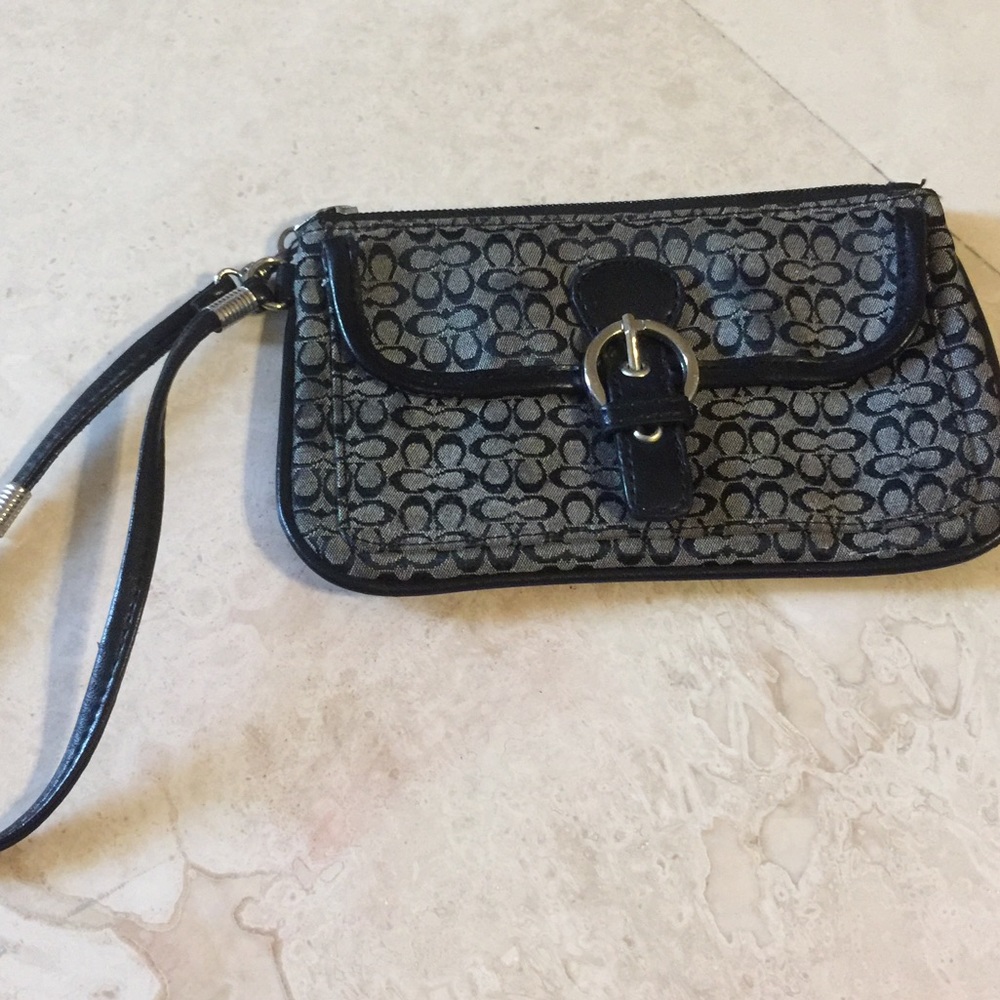 Small Signature Coach Wristlet